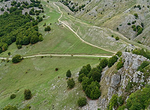 Aerea vista sul valico di Prato del Popolo.