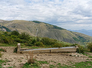 Il Fontanile de la Difesa sotto Prato di Cerro.