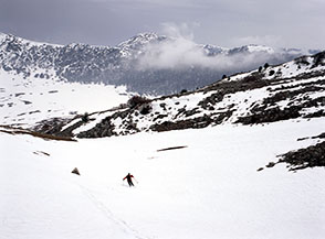In divertente discesa sulla neve in Valle della Paura.