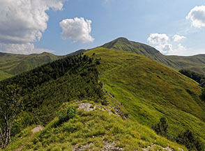 Dal belvedere del Cingio Sermidiano vista verso il Monte Spigolino.