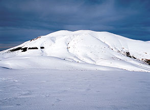 Lungo la Cresta Nord-Ovest dello Stabiata vista sul Monte San Franco.