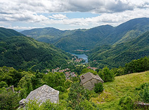 Belvedere da Campocatino sul Lago di Vagli.
