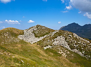 Il colletto sommitale di Monte Castellino.