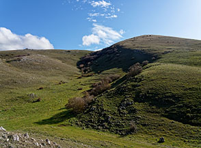 La Cresta Nord-Ovest del Monte Ventrino (sulla dx).