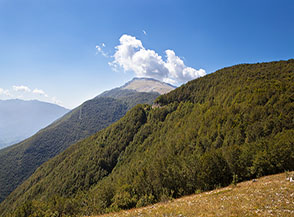 Scorcio sui Cantari dal belvedere nei pressi dell&rsquo;Aia Carosina.
