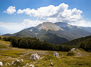 Vista sulla cresta dei Cantari ed il Viglio dal Monte Viperella.