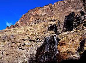 Pisciarelle d&rsquo;acqua sotto la Parete Sud della Guglia delle Forciolline.