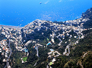 Vista su Positano da Santa Maria Castello.
