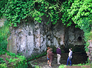Il Ninfeo d&rsquo;Egeria al Parco della Caffarella.