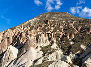 Il monte che domina la Valle di Pasabagi.
