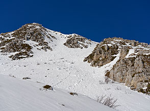 La Cresta Est del Peschio della Slavina vista da lo Scorribile.