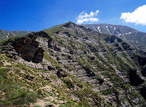 Il precipitevole Versante Sud della Cresta del Peschio Palombo (parte alta).