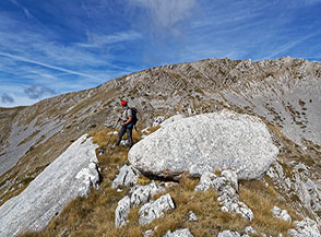 In cima a Picco Italia, caratterizzata da un grosso masso sagomato.