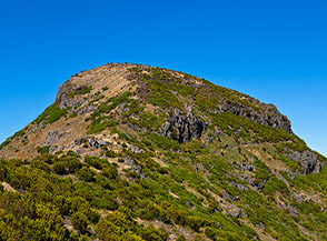 Un tratto del panoramico sentiero per Pico Ruivo.