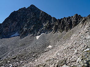Pic de Cambal&egrave;s ripreso dal Col de Cambal&egrave;s.