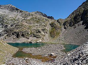 Uno dei laghi alti del Barranco de Campo Plano.