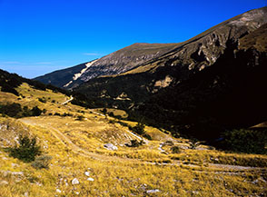 Dalle Sorgenti di Panico vista a valle.