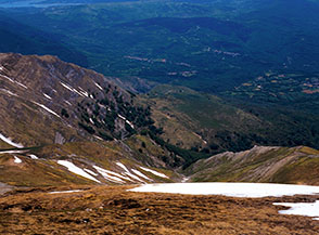 Il precipitevole inizio del Fosso del Molinaro sotto Pizzo di Sevo.
