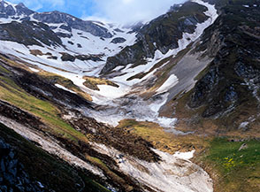 Il gigantesco Vallone da cui si stacca sulla dx il Canale Nord-Est di Pizzo San Gabriele.