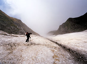 Nel ripidissimo Canale Nord-Est che sale diretto al Pizzo San Gabriele.