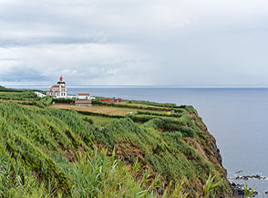 Vista sul Faro di Ferraria.