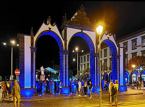 Porta da Cidades &ldquo;by night&ldquo; (Ponta Delgada).