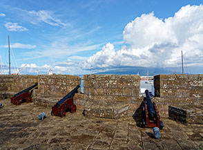 &ldquo;Cannoni spenti&ldquo; (Forte Santa Cruz).