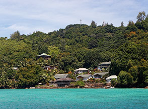 Abitazioni sulla baia di Sainte Anne a Praslin.