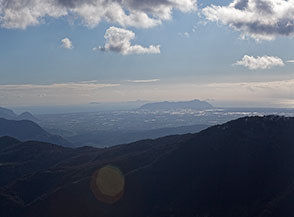 L&rsquo;Agro Pontino, il Promontorio del Circeo e le Isole Pontine visti dal Cacume.
