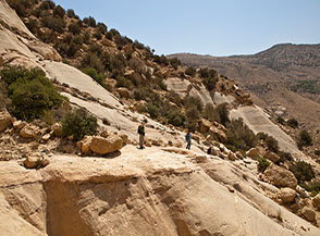 Lungo il Dana Village Trail.