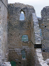 Ruderi del castello che circondava la Rocca di Calascio.