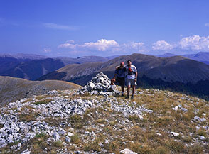 &ldquo;Ometti&rdquo; sulla cima di Rocca Genovese.