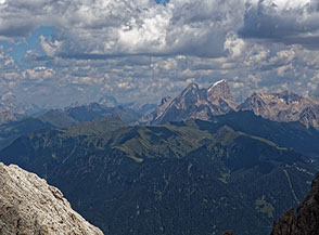 La Marmolada ripresa dalla Cima Sud-Ovest delle Coronelle.