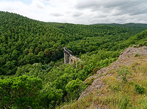 Splendido affaccio sulla Valle del Mignone dal sito di Luni.