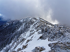 La cresta sommitale che da Serra del Re si dirige verso Serra Traversa.