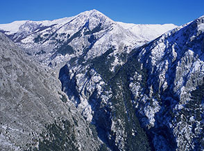 Monte Etra e le Gole di Celano visti dal Piano di Vittorino.
