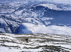 Sui pendii sommitali della Serra di Celano.