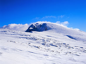 Lungo la Cresta Nord-Ovest del Sirente verso Punta Macerola.
