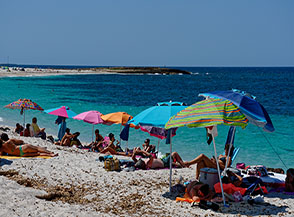 &ldquo;Ombrelloni colorati&ldquo; (Spiaggia di Is Arutas).
