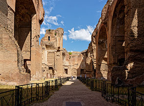 La grande area del Frigidarium, fulcro delle Terme di Caracalla, simile alla navata di una basilica.