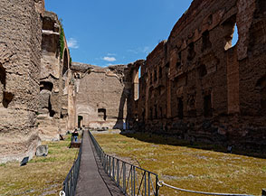 L&rsquo;area della Natatio (una grande piscina con cascata) alle Terme di Caracalla.
