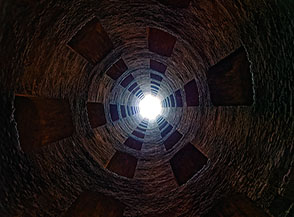 &ldquo;Ipnosi&ldquo; (sul fondo del Pozzo di San Patrizio a - 58m.).