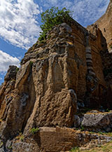 Scorcio della Rupe di Orvieto nei pressi di Porta Rocca o Soliana.