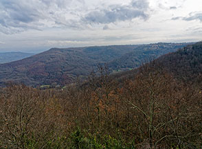 Vista sulla Valle del Tacchiolo con Chia all&rsquo;estrema dx.