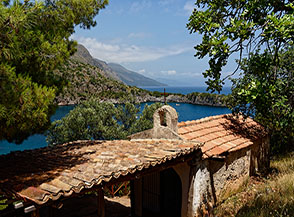 La Cappella di San Leonardo a Porto degli Infreschi.