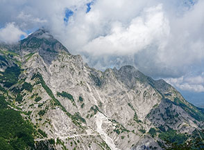 L&rsquo;immenso Versante Est del Monte Pisanino.