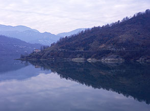 Riflessi sul Lago del Salto.