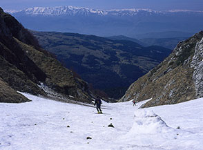 Verso l&rsquo;imbuto terminale del Vallone Grotta della Pala che s&rsquo;immette nei Tre Valloni.