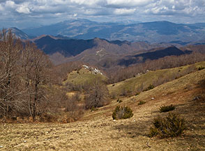 L&rsquo;amena Valle di Varco a nord della cima del Monte Cervia.
