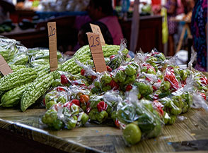 &ldquo;25&ldquo; (bazar di Victoria).